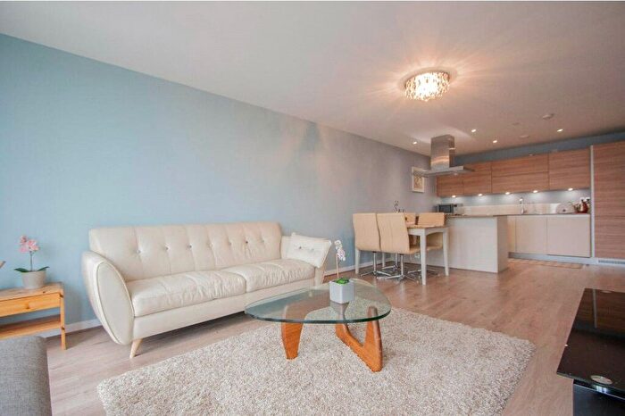 2 Bedroom Flat To Rent In Station Street, London, E15