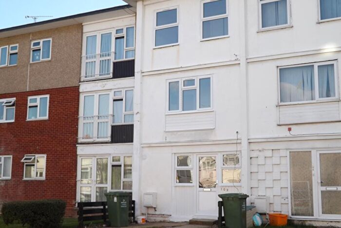 4 Bedroom Town House To Rent In Long Riding, Basildon, SS14