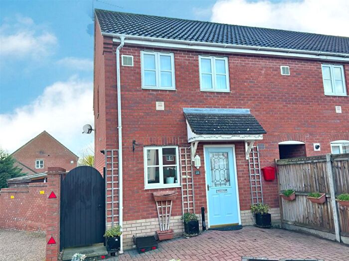 2 Bedroom End Terrace House For Sale In Diprose Drive, Parkhill, Lowestoft, Suffolk., NR32