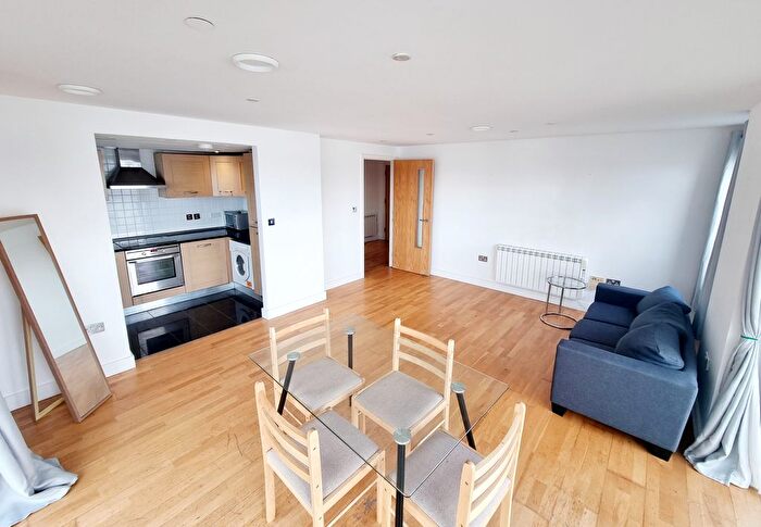 2 Bedroom Flat To Rent In Mast Quay, Woolwich, SE18