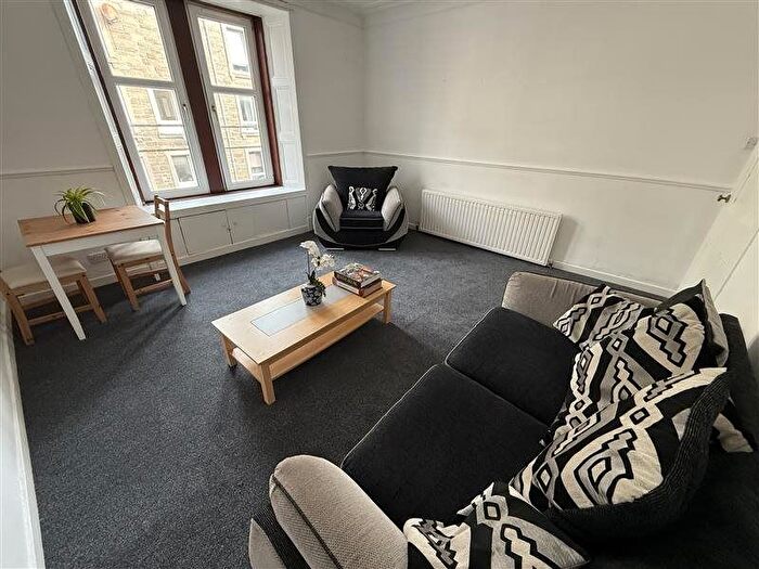 2 Bedroom Flat To Rent In Malcolm Street, Dundee, DD4