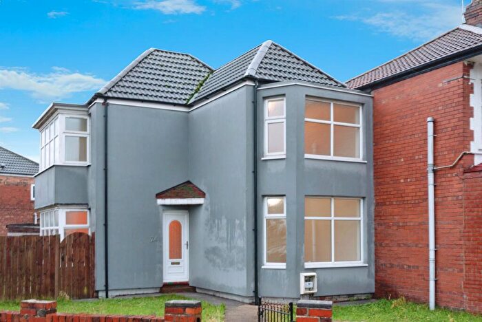 2 Bedroom End Of Terrace House For Sale In County Road South, Hull, HU5