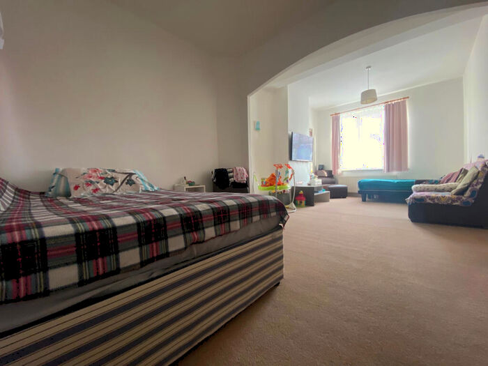 2 Bedroom Maisonette To Rent In High Street, Orpington, BR6