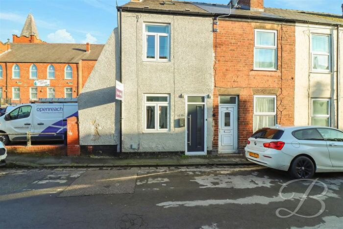 2 Bedroom End Terrace House For Sale In Alma Street West, Chesterfield, S40