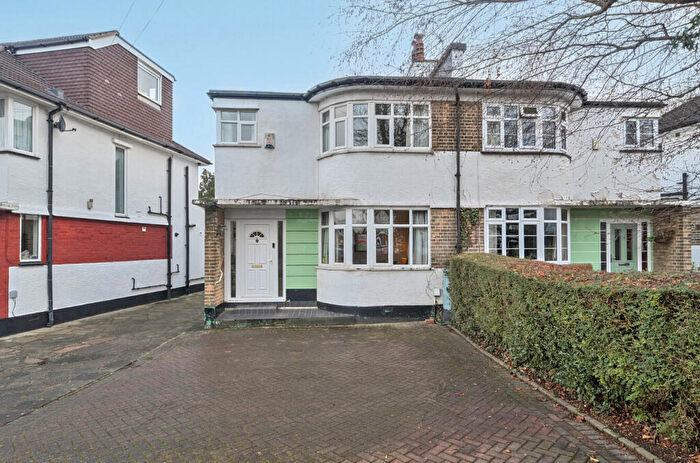 3 Bedroom Semi Detached House For Sale In Beaumont Road, Petts Wood, Orpington, BR5