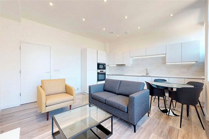 1 Bedroom Flat For Sale In Pearl Buildings, London, SE5