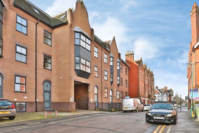 1 Bedroom Flat For Sale In Norwich Avenue West, Bournemouth, Dorset, BH2