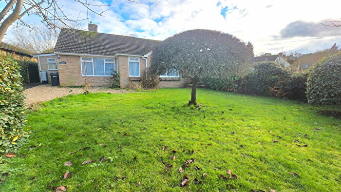 3 Bedroom Detached Bungalow For Sale In Pond Lane, Hermitage, Thatcham, RG18