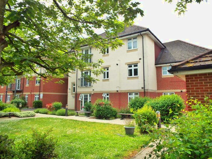 2 Bedroom Flat To Rent In Millbrook Road East, Freemantle, SO15