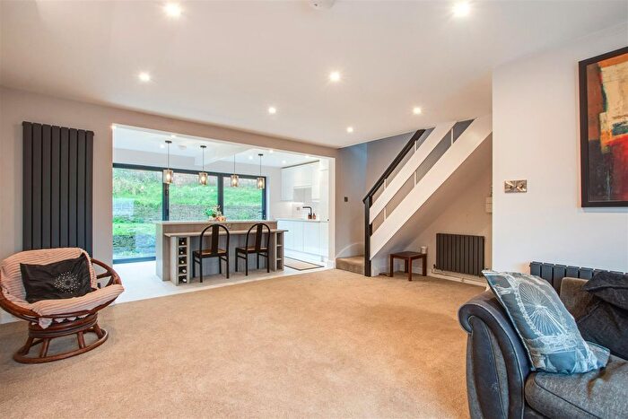 3 Bedroom Link Detached House For Sale In Highfield Road, Biggin Hill, TN16