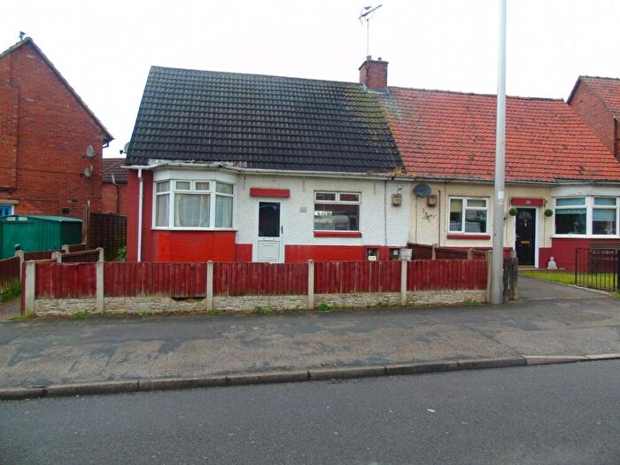 2 Bedroom Bungalow To Rent In Peel Crescent, Mansfield, Nottinghamshire, NG19