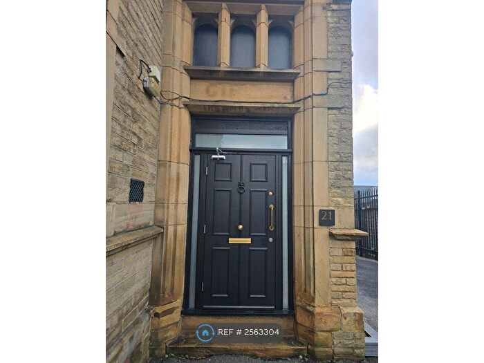 2 Bedroom Terraced House To Rent In Manningham Lane, Bradford, BD8