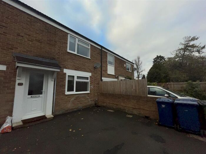 4 Bedroom Property To Rent In Orchard Court, Rose Hill, Oxford, OX4
