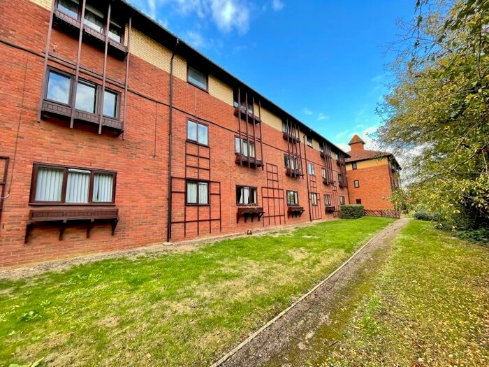 2 Bedroom Apartment To Rent In Troutbeck, Peartree Bridge, MK6