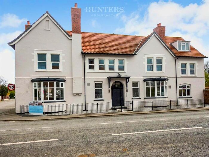 2 Bedroom Flat For Sale In Hunter Grove, Torworth, Retford, DN22