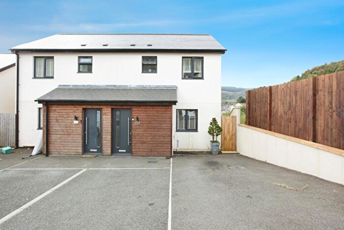 3 Bedroom Semi-Detached House For Sale In Brynhyfryd Street, Tonypandy, CF40
