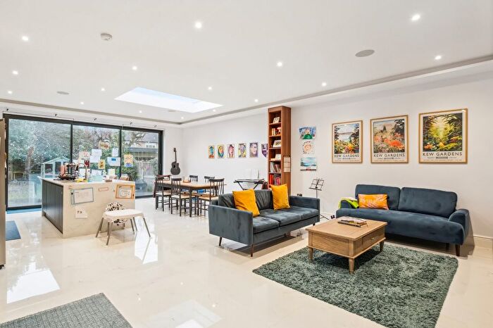 5 Bedroom Semi-Detached House To Rent In Walpole Avenue, Richmond, Surrey, TW9