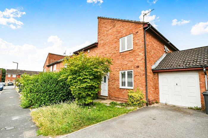 3 Bedroom Property To Rent In Pendennis Road, Swindon, SN5