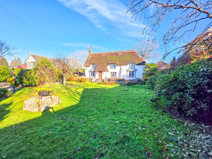 3 Bedroom Cottage To Rent In Gravel Hill, Wimborne, BH21