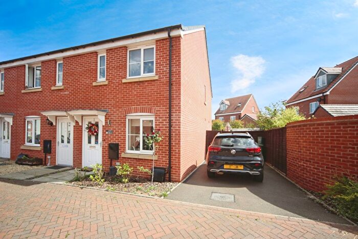 2 Bedroom Semi-Detached House For Sale In Bradley Walk, Wellesbourne, Warwick, CV35