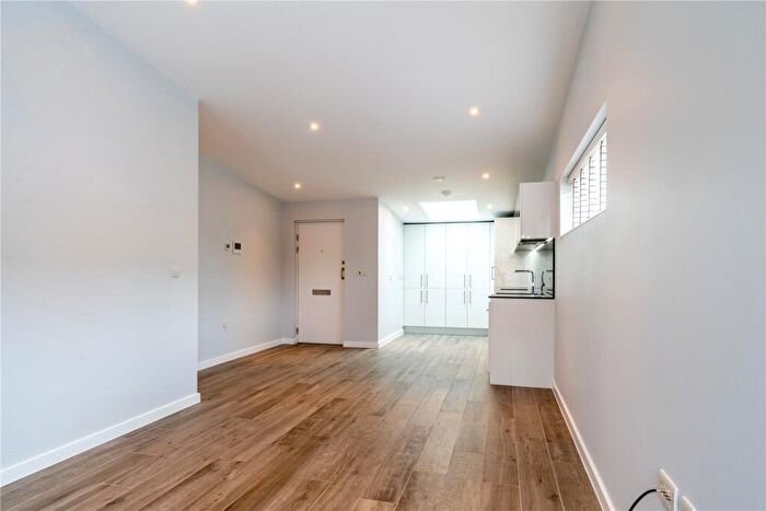 1 Bedroom Apartment For Sale In Eagle Yard, Great Eastern Street, Cambridge, CB1