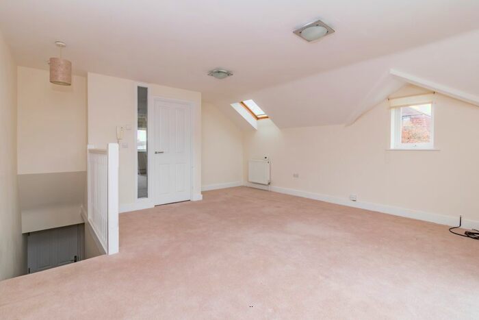 1 Bedroom Flat To Rent In Springfield Drive, Abingdon, OX14