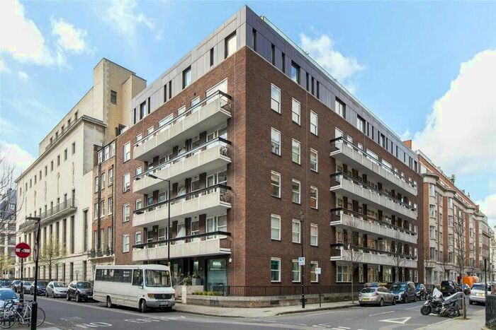 3 Bedroom Flat To Rent In Weymouth Street, Marylebone, London, W1W