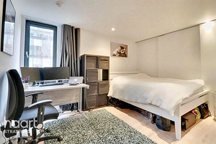 2 Bedroom Apartment To Rent In Burford Road, London, E15