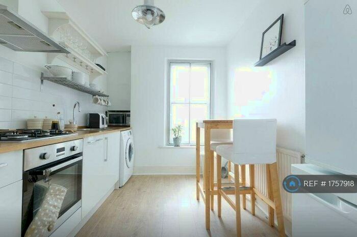 1 Bedroom Flat To Rent In New Cross, London, SE14
