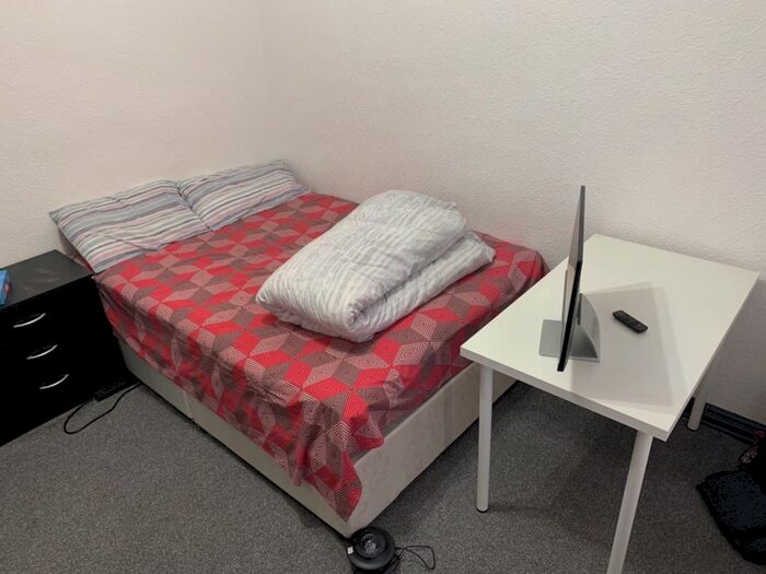 1 Bedroom Flat To Rent In Woodsley Road, Hyde Park, Leeds, LS2