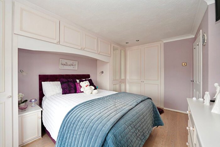 4 Bedroom Detached House For Sale In Greenfields, Earith, Huntingdon, PE28