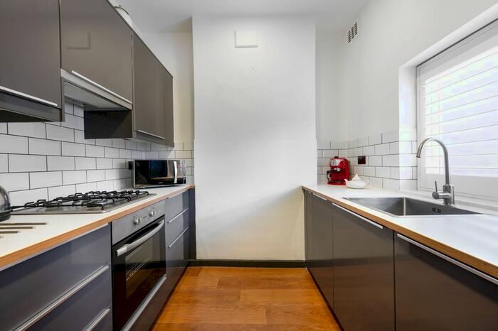 1 Bedroom Flat To Rent In Westbourne Park Road, Notting Hill, London, W11