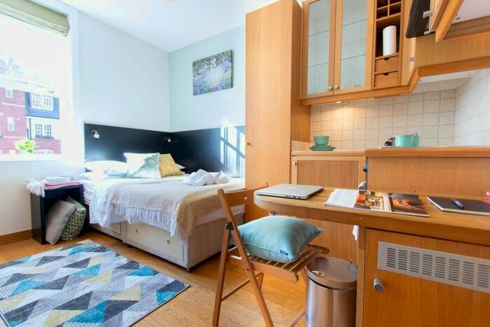 Studio To Rent In Cartwright Gardens, Bloomsbury, London, WC1H