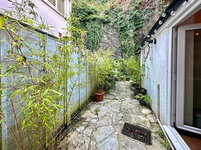 1 Bedroom Flat To Rent In King Street, Brixham, TQ5