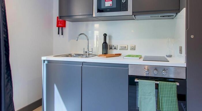 1 Bedroom Studio To Rent In 33 Parkside, Coventry CV1