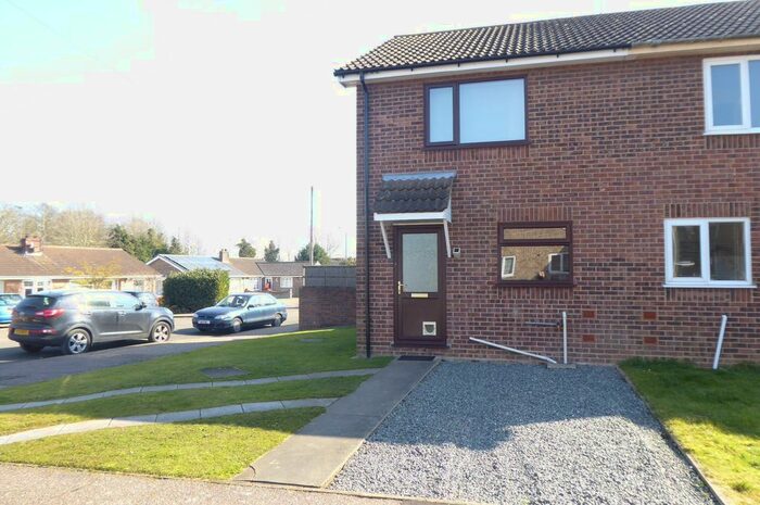 2 Bedroom Semi-Detached House To Rent In Manor Way, Ormesby, Great Yarmouth, NR29