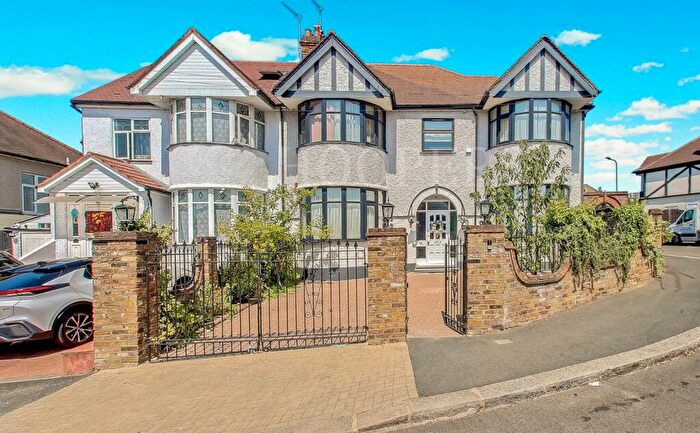 4 Bedroom Semi Detached House For Sale In Vincent Gardens, London, NW2