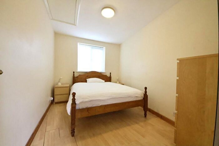 1 Bedroom Flat To Rent In Brunswick Quay, London, SE16
