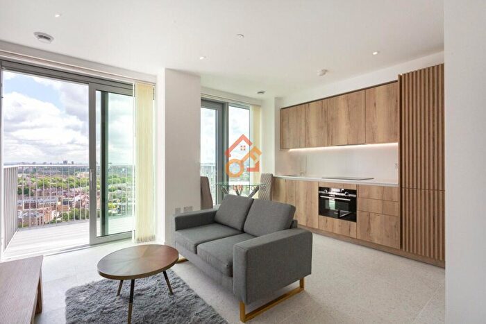 Studio To Rent In Jacquard Point, Tapestry Way, London, E1
