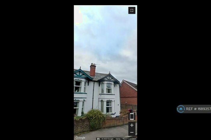 4 Bedroom Semi-Detached House To Rent In Priory Avenue, Caversham, Reading, RG4