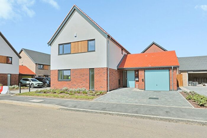 3 Bedroom Detached House For Sale In Swanton Drive, Dereham, NR20