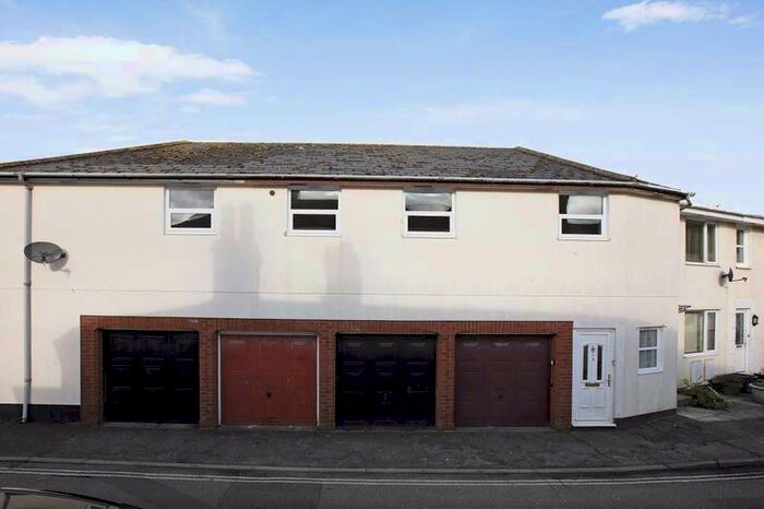 1 Bedroom Flat To Rent In King Street, Dawlish, Devon, EX7