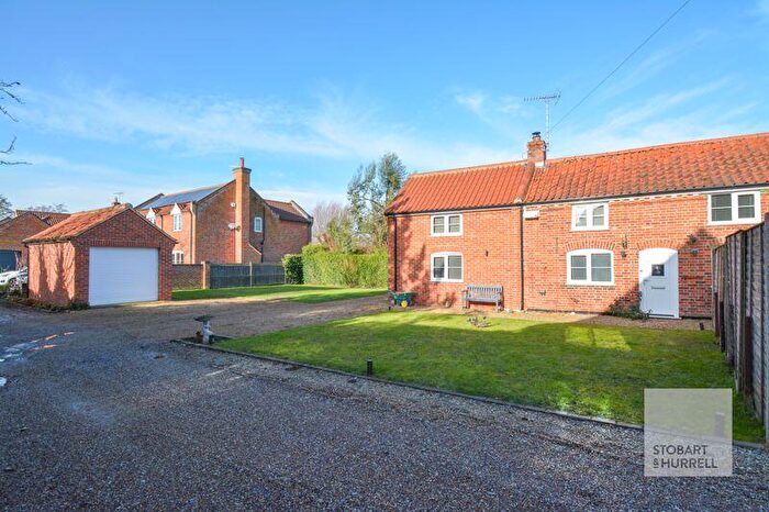 3 Bedroom Character Property For Sale In Horseshoe Cottage, The Street, Sutton, Norfolk, NR12