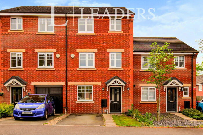4 Bedroom Town House To Rent In Holden Drive, Pendlebury, Swinton, M27