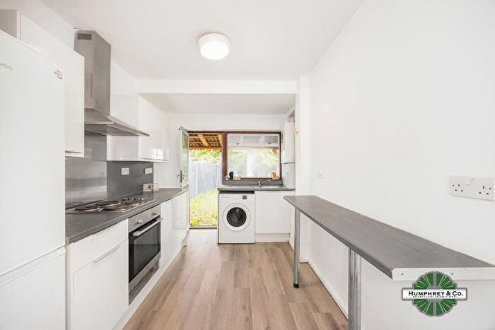 3 Bedroom End Terrace House To Rent In Broomfield Road, Chadwell Heath, RM6