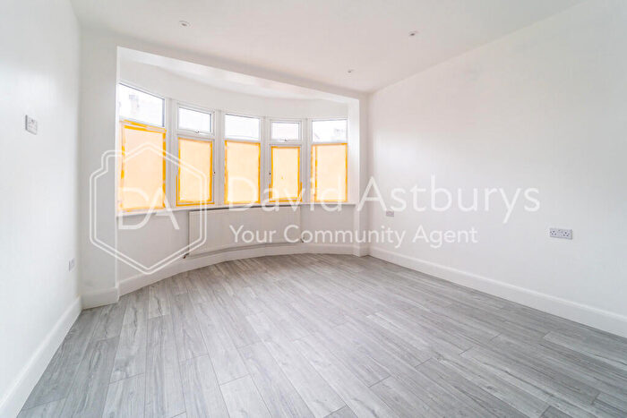 5 Bedroom Semi Detached House To Rent In Ecclesbourne Gardens, Palmers Green, London, N13