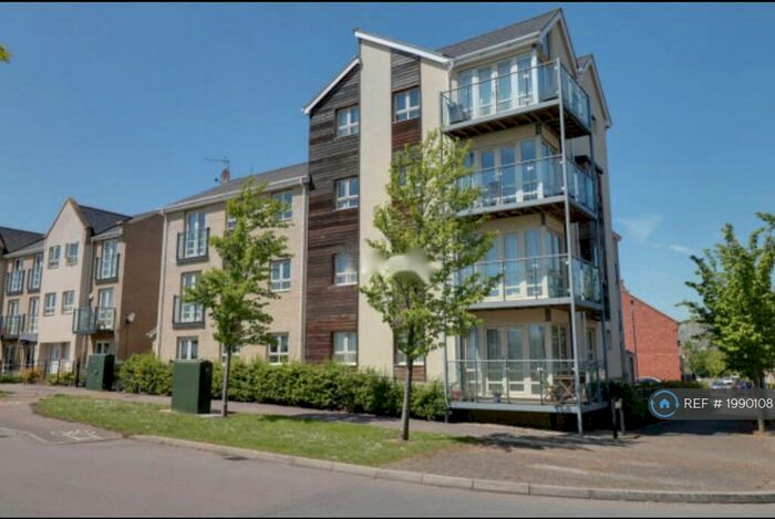 2 Bedroom Flat To Rent In Fox Brook, St. Neots, PE19