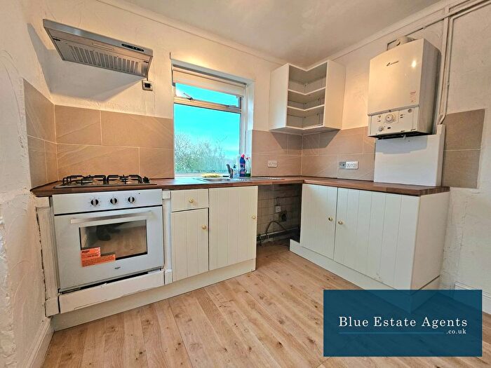 2 Bedroom Flat To Rent In Stanley Avenue, Greenford, UB6