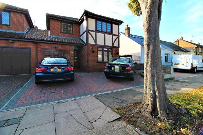 4 Bedroom Semi-Detached House For Sale In Flemming Crescent, Leigh-on-Sea, SS9