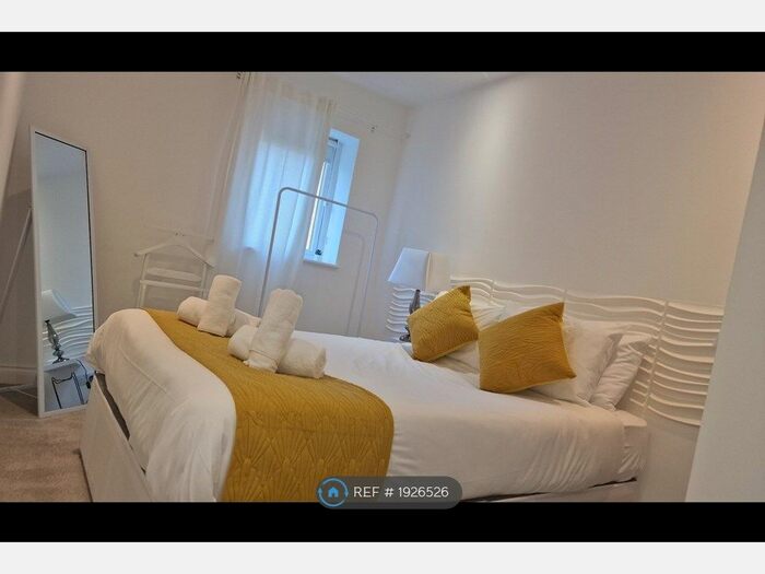 2 Bedroom Flat To Rent In North Road, Cardiff, CF10